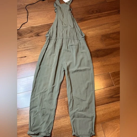 NWT UMGEE Olive Green Women's Jumpsuit - Picture 1 of 9
